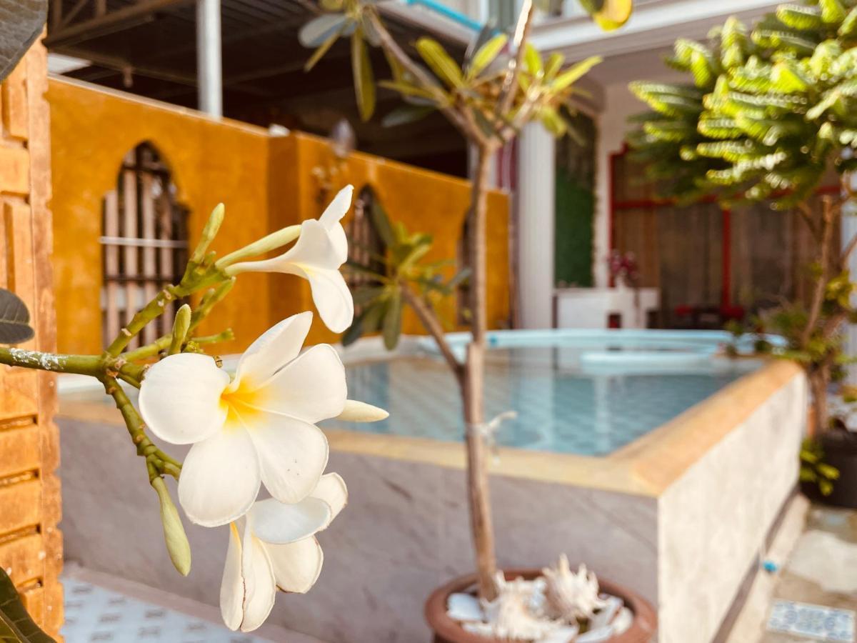 חוף ג'ומטיין Mandala Beach Villa Jomtiean מראה חיצוני תמונה
